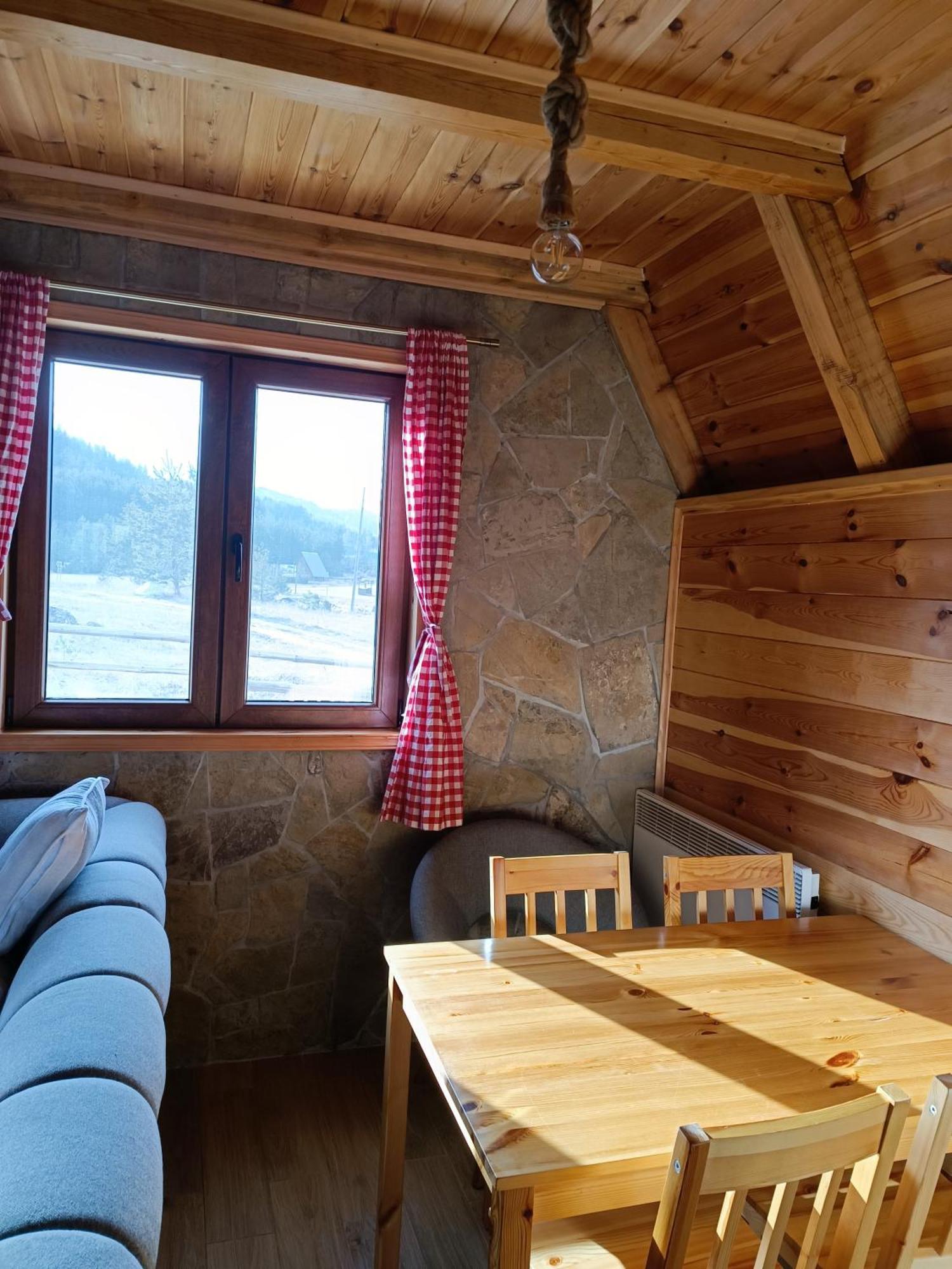 Zabljak_Vikendica Luaran gambar