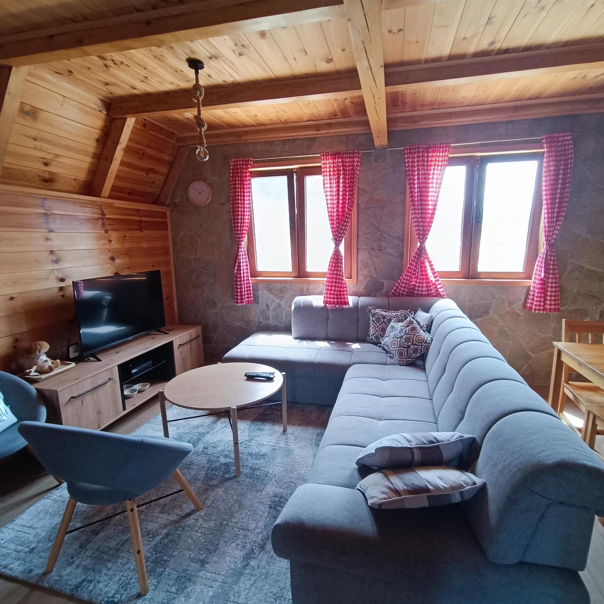 Zabljak_Vikendica Luaran gambar